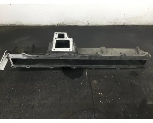 INTERNATIONAL DT 466E Intake Manifold