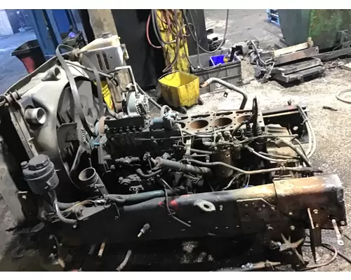 INTERNATIONAL DT 466NGD Engine Assembly