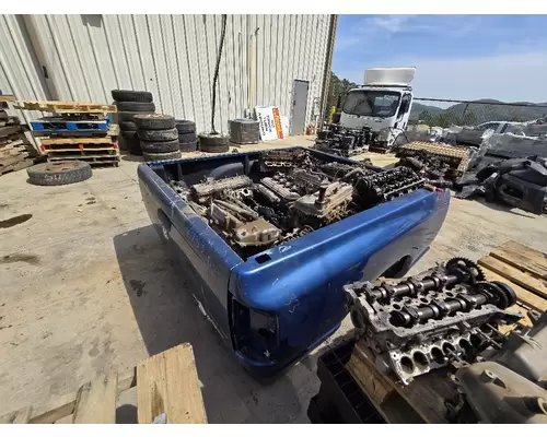 INTERNATIONAL DT 466 Cylinder Head