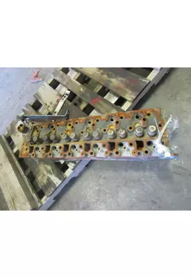 INTERNATIONAL DT 466 Cylinder Head