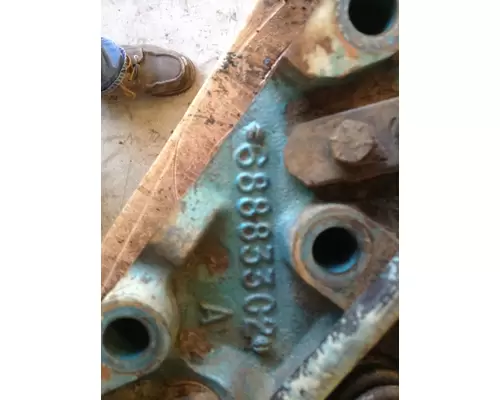 INTERNATIONAL DT 466 Cylinder Head