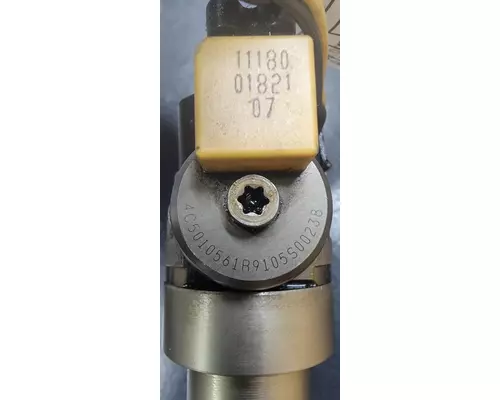 INTERNATIONAL DT 466 Fuel Injector