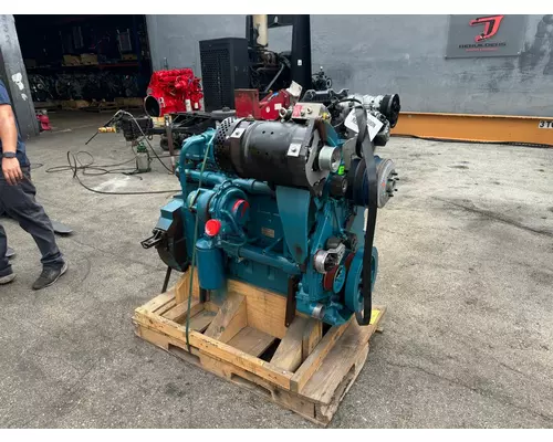 INTERNATIONAL DT 530E Engine Assembly