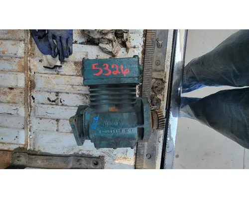 INTERNATIONAL DT 530 Air Compressor