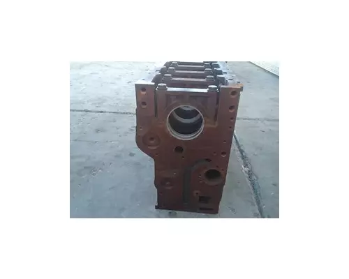 INTERNATIONAL DT 570 Cylinder Block