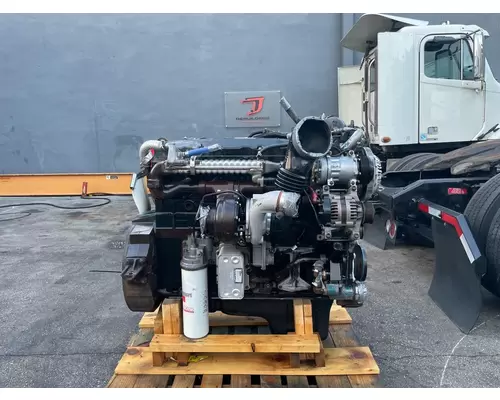 INTERNATIONAL DT 570 Engine Assembly