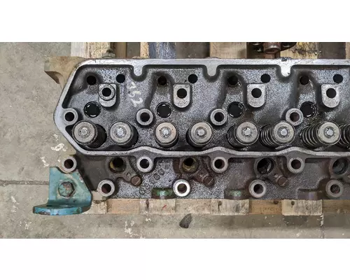 INTERNATIONAL DT360 Cylinder Head