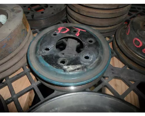 INTERNATIONAL DT466 / DT530 Pulley