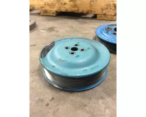 INTERNATIONAL DT466 / DT530 Pulley