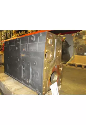 INTERNATIONAL DT466 EGR Cylinder Block