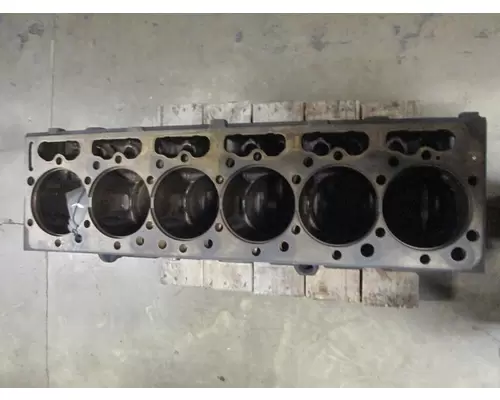 INTERNATIONAL DT466 EGR Cylinder Block