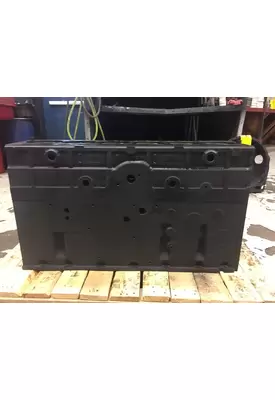INTERNATIONAL DT466 EGR Cylinder Block
