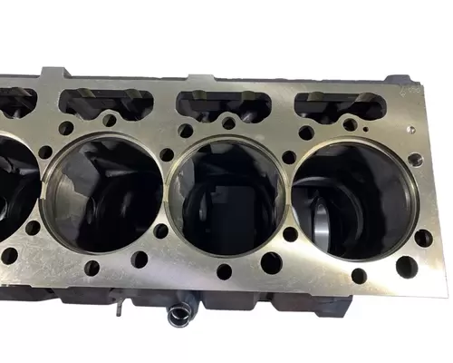 INTERNATIONAL DT466 EGR Cylinder Block