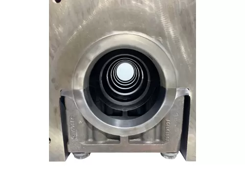 INTERNATIONAL DT466 EGR Cylinder Block