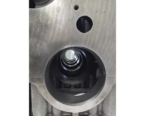 INTERNATIONAL DT466 EGR Cylinder Block