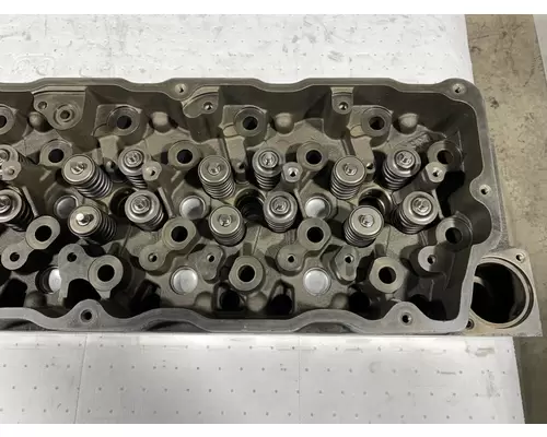 INTERNATIONAL DT466 EGR Cylinder Head