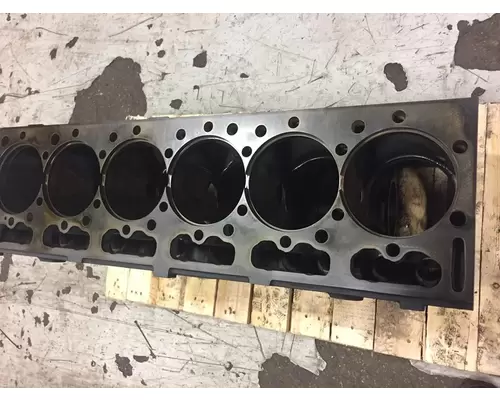 INTERNATIONAL DT466 EGR Engine Block