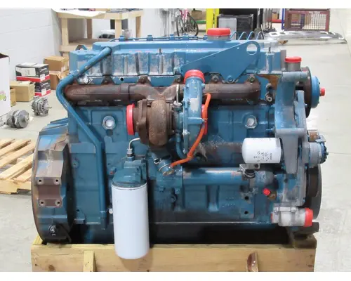 INTERNATIONAL DT466 Mechanical Engine Assembly