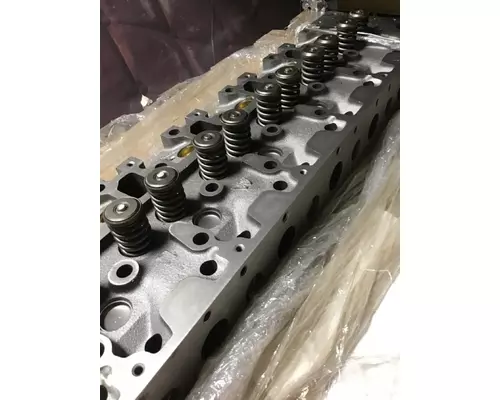 INTERNATIONAL DT466 NGD-P (MECH) CYLINDER HEAD