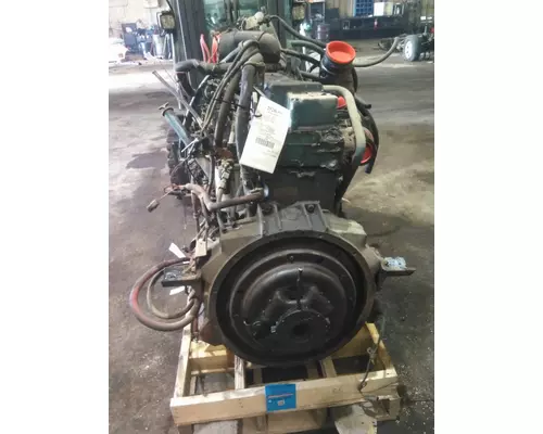 INTERNATIONAL DT466 NGD-P (MECH) ENGINE ASSEMBLY