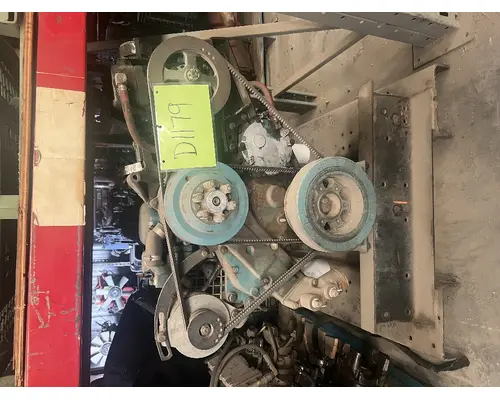 INTERNATIONAL DT466A ENGINE ASSEMBLY