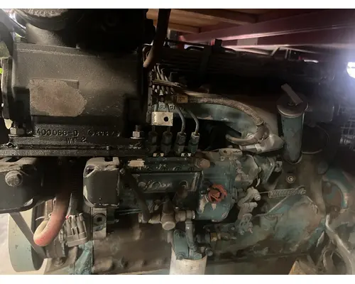 INTERNATIONAL DT466A ENGINE ASSEMBLY