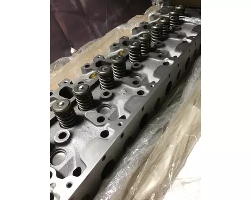 INTERNATIONAL DT466C CHARGE AIR COOLED CYLINDER HEAD