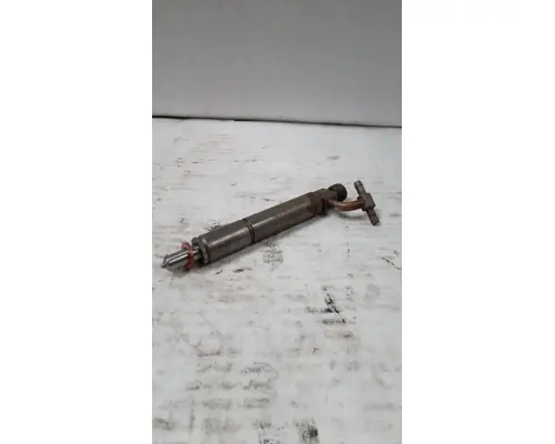 INTERNATIONAL DT466C CHARGE AIR COOLED Fuel Injector