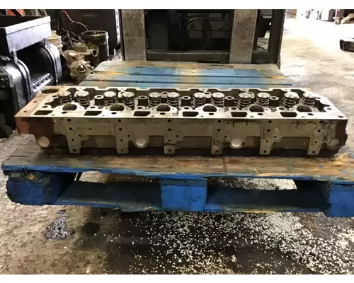 INTERNATIONAL DT466E   CYLINDER HEAD