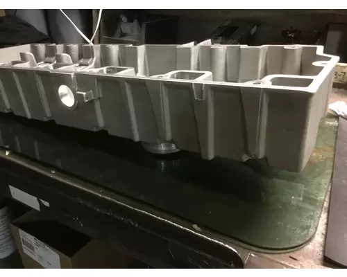 INTERNATIONAL DT466E   Valve Cover