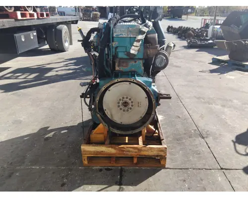 INTERNATIONAL DT466E EPA 04 ENGINE ASSEMBLY