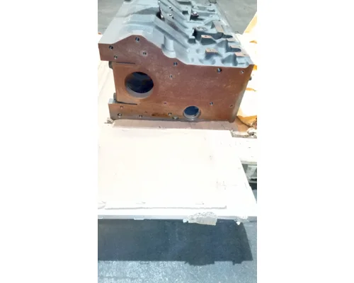 INTERNATIONAL DT466E EPA 96 Cylinder Block