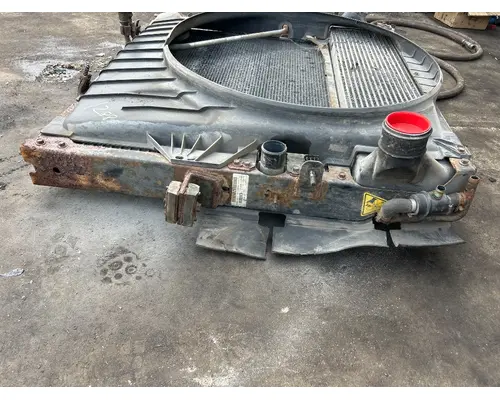 INTERNATIONAL DT466E Maxxforce Radiator