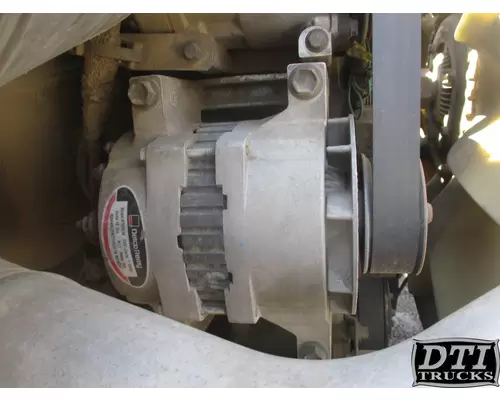 INTERNATIONAL DT466E Alternator