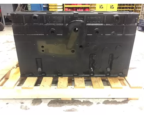 INTERNATIONAL DT466E Cylinder Block