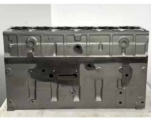 INTERNATIONAL DT466E Cylinder Block