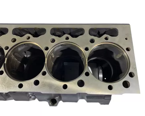 INTERNATIONAL DT466E Cylinder Block