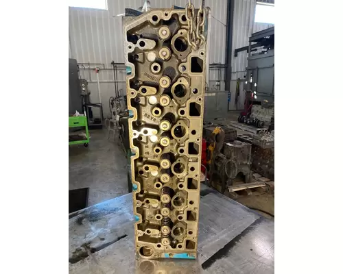 INTERNATIONAL DT466E Cylinder Head