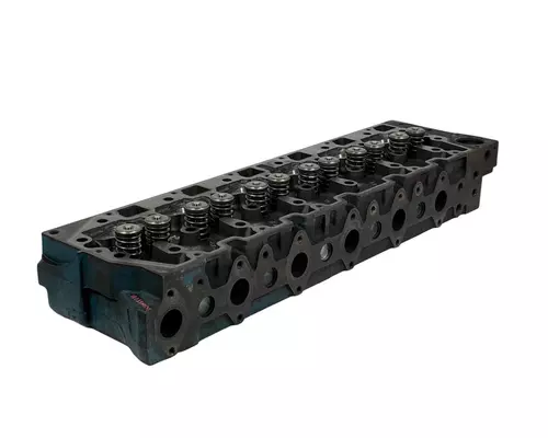 INTERNATIONAL DT466E Cylinder Head