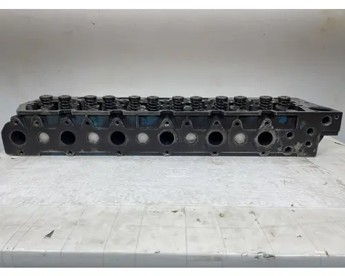 INTERNATIONAL DT466E Cylinder Head