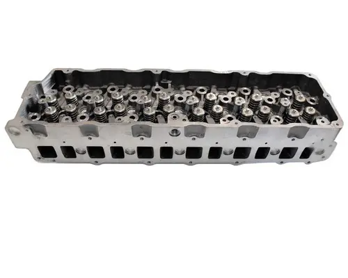 INTERNATIONAL DT466E Cylinder Head