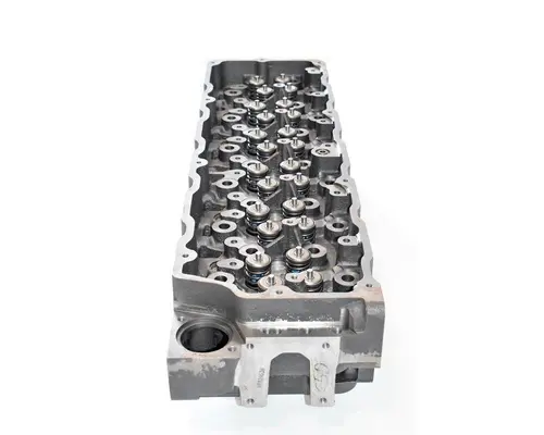INTERNATIONAL DT466E Cylinder Head