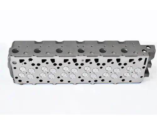 INTERNATIONAL DT466E Cylinder Head