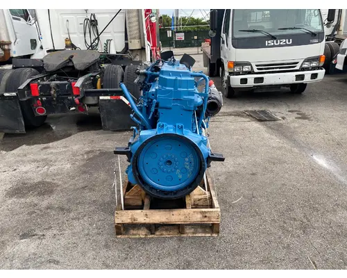 INTERNATIONAL DT466E Engine Assembly