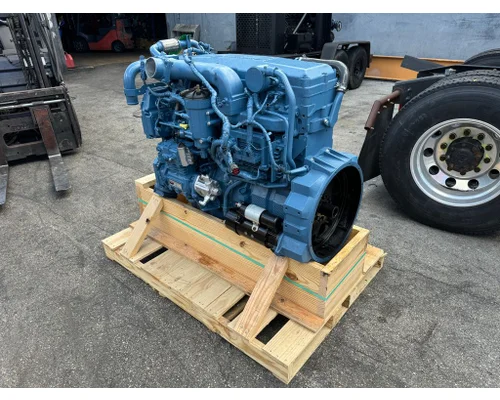 INTERNATIONAL DT466E Engine Assembly