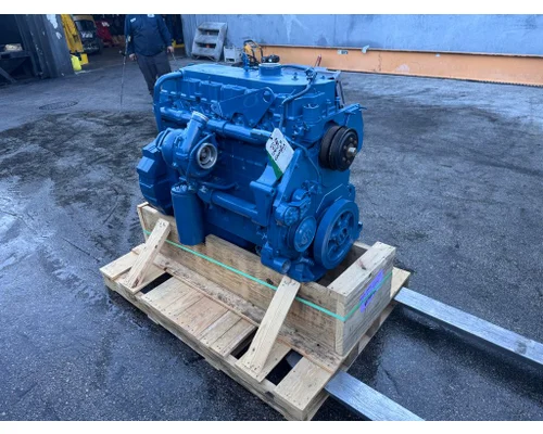 INTERNATIONAL DT466E Engine Assembly