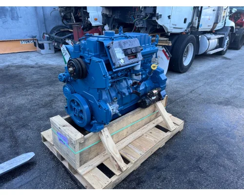 INTERNATIONAL DT466E Engine Assembly