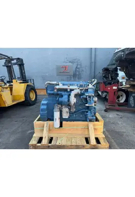 INTERNATIONAL DT466E Engine Assembly