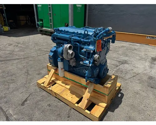 INTERNATIONAL DT466E Engine Assembly