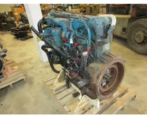 INTERNATIONAL DT466E Engine Assembly